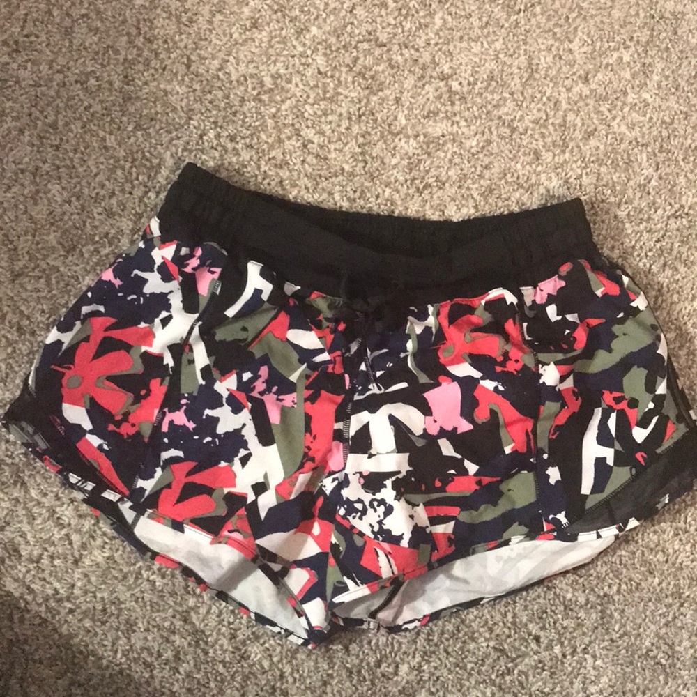 Lululemon Hotty Hot Short Long PRICE IS FIRM